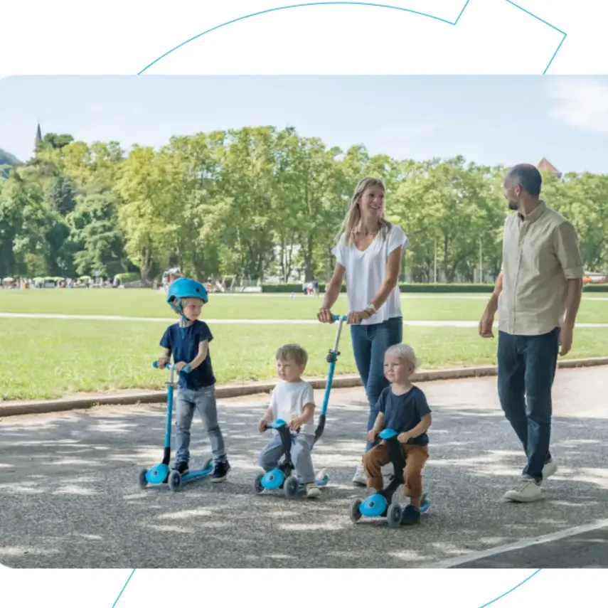 Globber Go Up Deluxe Işıklı Scooter Yeşil - 2