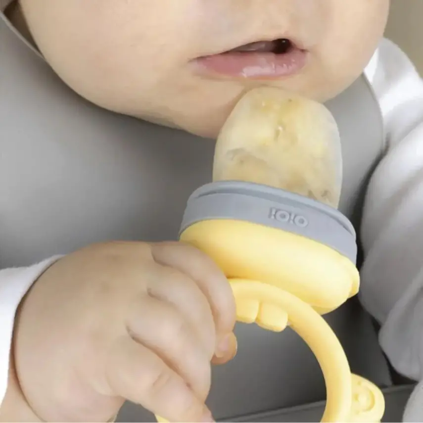 OiOi Püre Meyve Ve Sebze Alıştırıcı ,OiOi Puzzle Vakumlu Mama Tabağı  Mellow Yellow - Powder Grey - 2