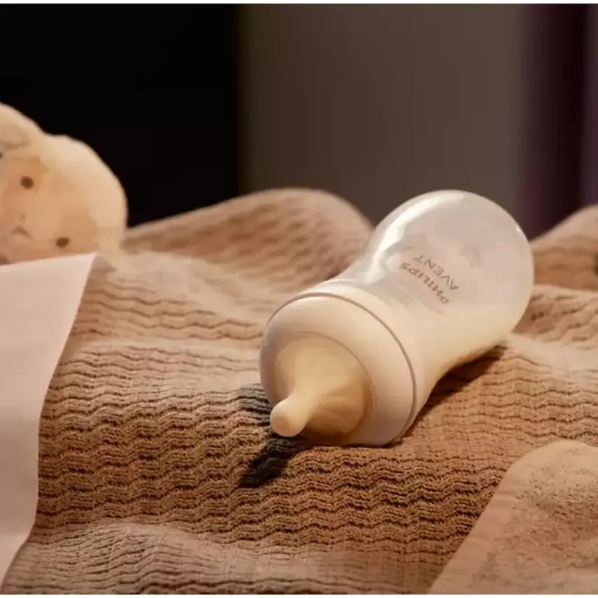 Philips Avent Doğal Tepkili Cam Biberon 240ml 1+ Ay - 31