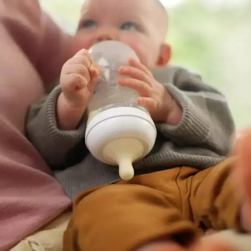 Philips Avent Doğal Tepkili Cam Biberon 240ml 1+ Ay - 30