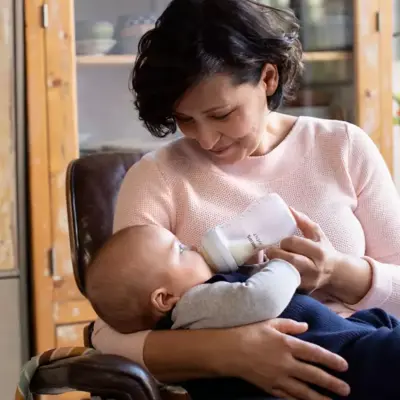 Philips Avent Doğal Tepkili Cam Biberon 240ml 1+ Ay - 18